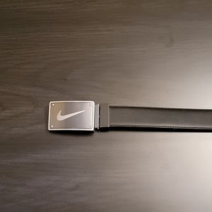 Nike Reversible White/Black Golf Belt